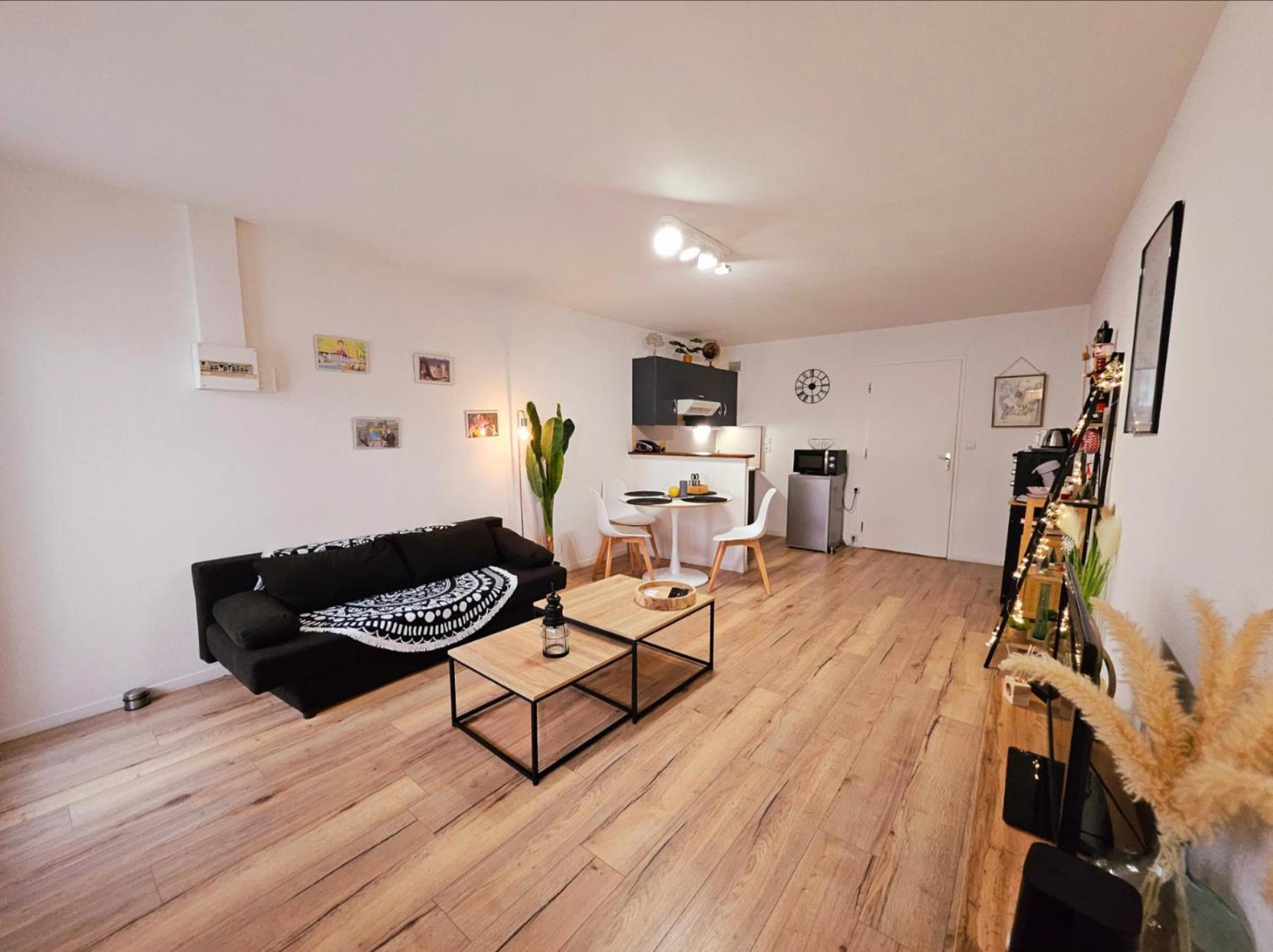 Appartement Cosy Proche Gare - Fibre Optique Et Parking Angoulême Exterior foto